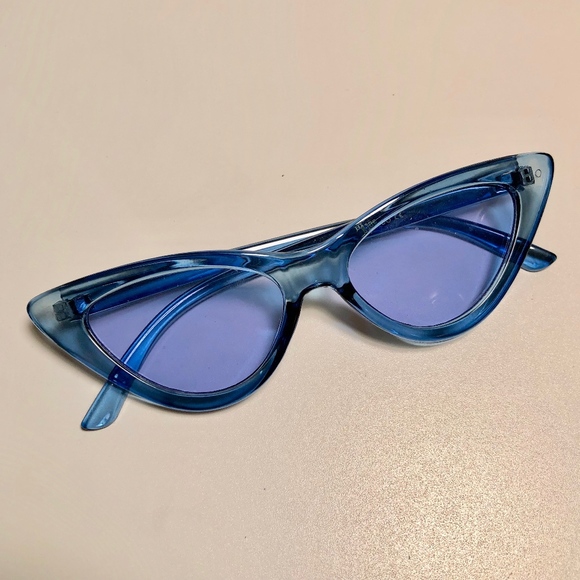 Retro Blue Cat-Eye Sunnies - Picture 2 of 2